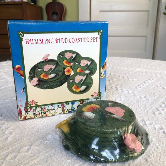Vintage NOS Hummingbird Resin Coaster Set w/ Holder 3.5″ Birds & Blooms - Picture 1 of 8